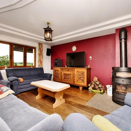 Semesterbostad Holiday Home In Schצnberg With Jacuzzi