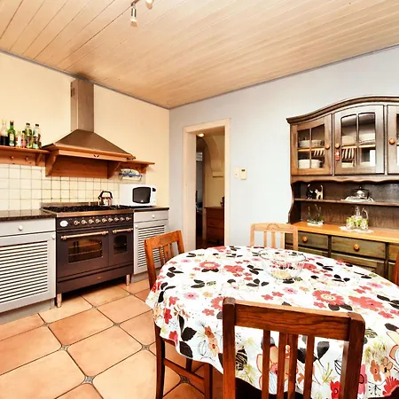 Semesterbostad Holiday Home In Schצnberg With Jacuzzi *