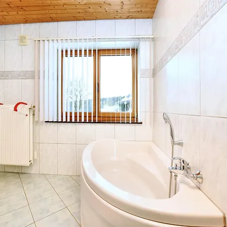 In Schצnberg With Jacuzzi * Schoenberg