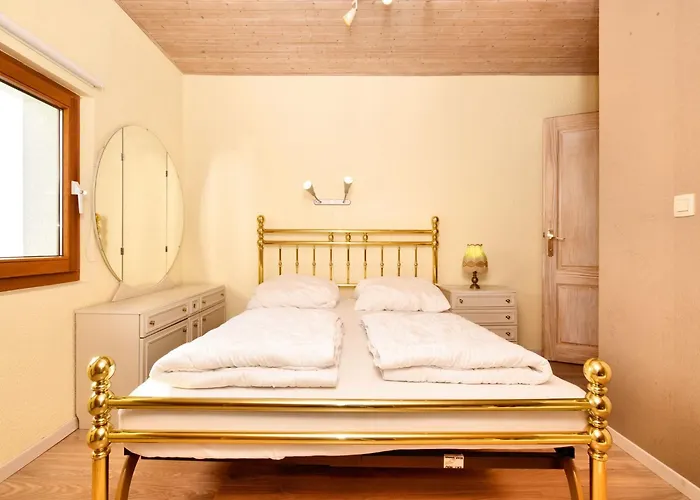 Hébergement de vacances In Schצnberg With Jacuzzi