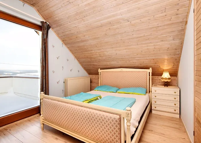 In Schצnberg With Jacuzzi Schoenberg